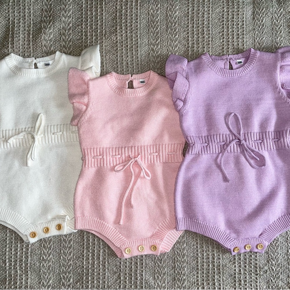 Elegant knitted romper
